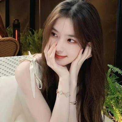 独家爆料：某影后之女走后门进组，网友群嘲，前后半年